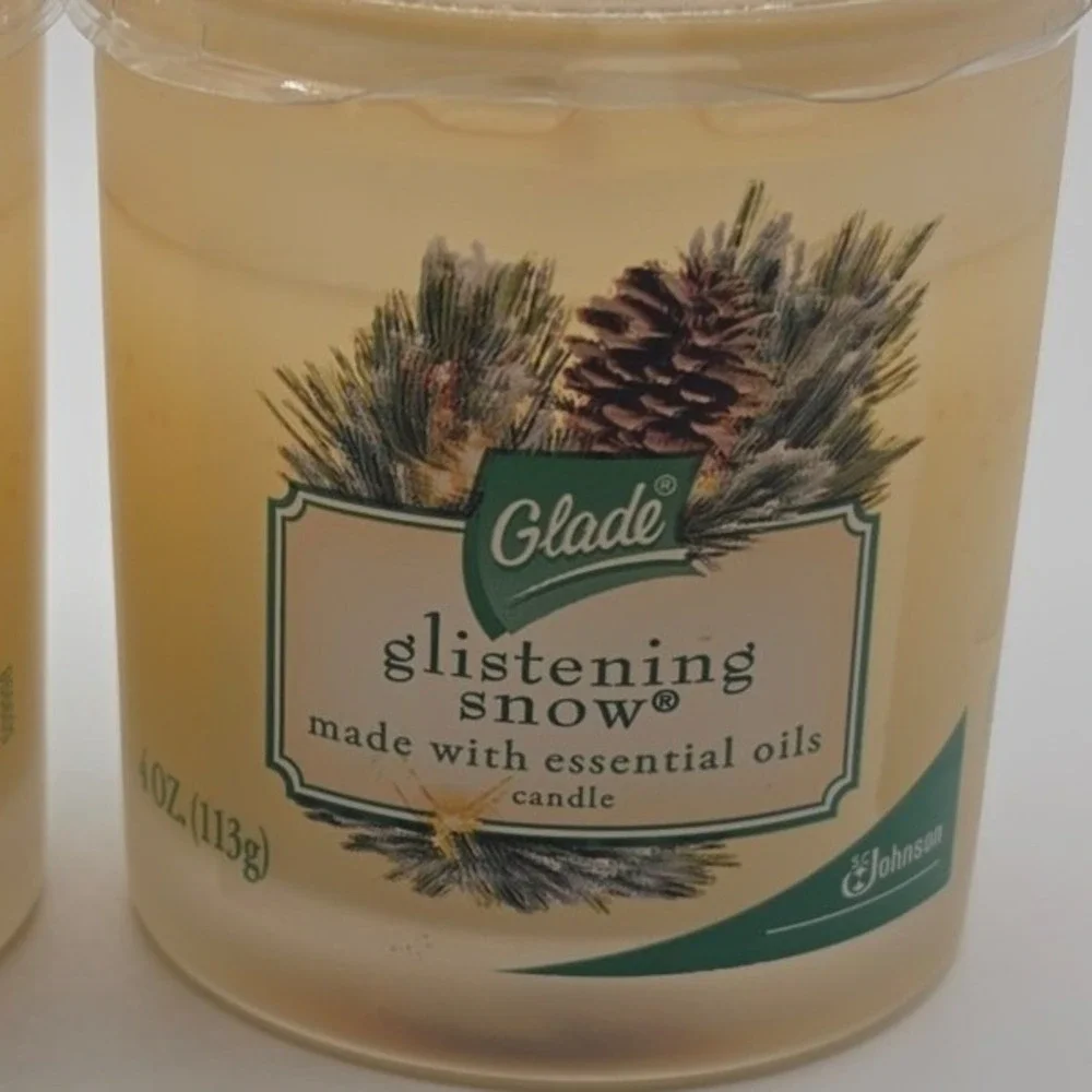 NEW Glade Glistening Snow Scented Candle with Essential Oils (2-Pack) 4oz each